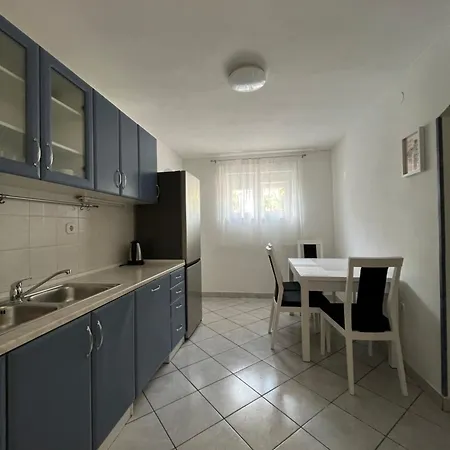 Apartment Jugo